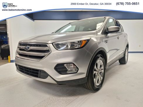 Used 2017 Ford Escape SE FWD image 8