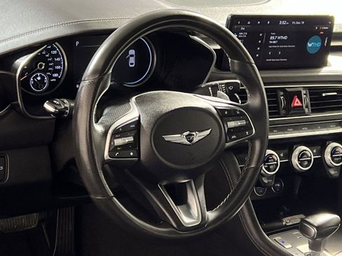Used 2023 Genesis G70 2.0T image 14