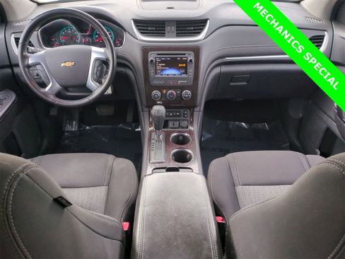 Used 2015 Chevrolet Traverse LT image 22