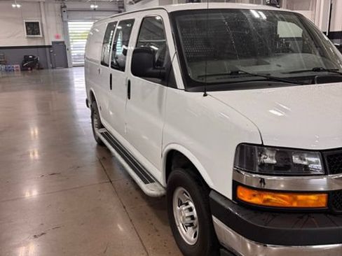 Used 2025 Chevrolet Express 2500 w/ Driver Convenience Package RWD image 3
