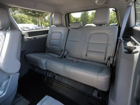 Used 2018 Lincoln Navigator L Select w/ Technology Package AWD/4WD image 59