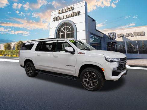 Used 2024 Chevrolet Suburban Z71 w/ Luxury Package AWD/4WD image 1