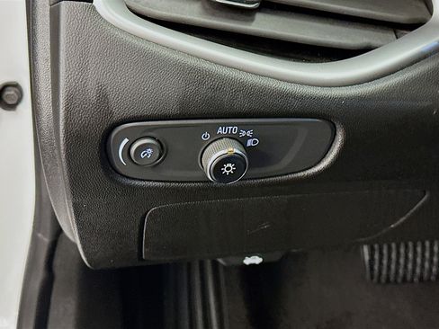 Used 2024 Chevrolet Malibu LT FWD image 17