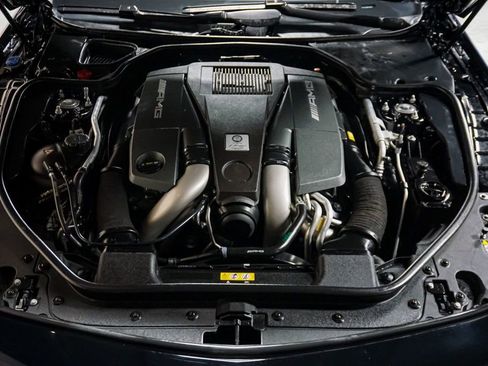 Used 2014 Mercedes-Benz SL 63 AMG image 17