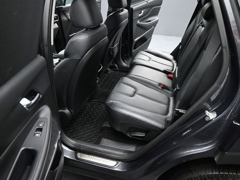 Used 2020 Hyundai Santa Fe Limited image 21