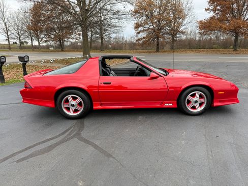 Used 1991 Chevrolet Camaro RS image 19