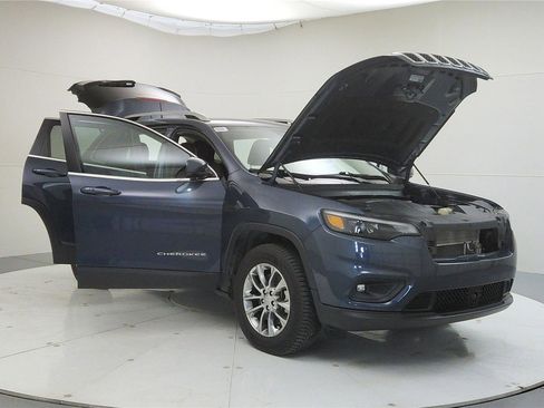 Used 2021 Jeep Cherokee Latitude Lux w/ Comfort/Convenience Group image 9