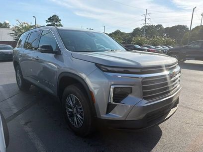 Used 2026 Chevrolet Traverse LT