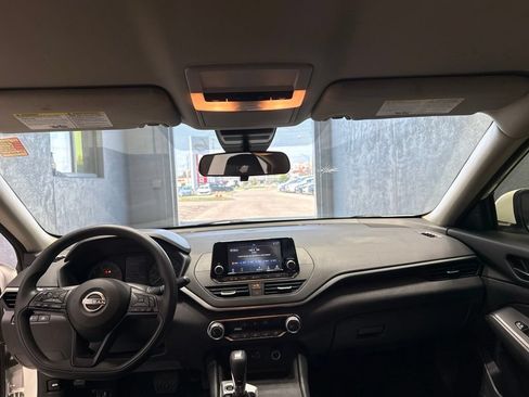 Used 2023 Nissan Altima 2.5 S FWD image 21