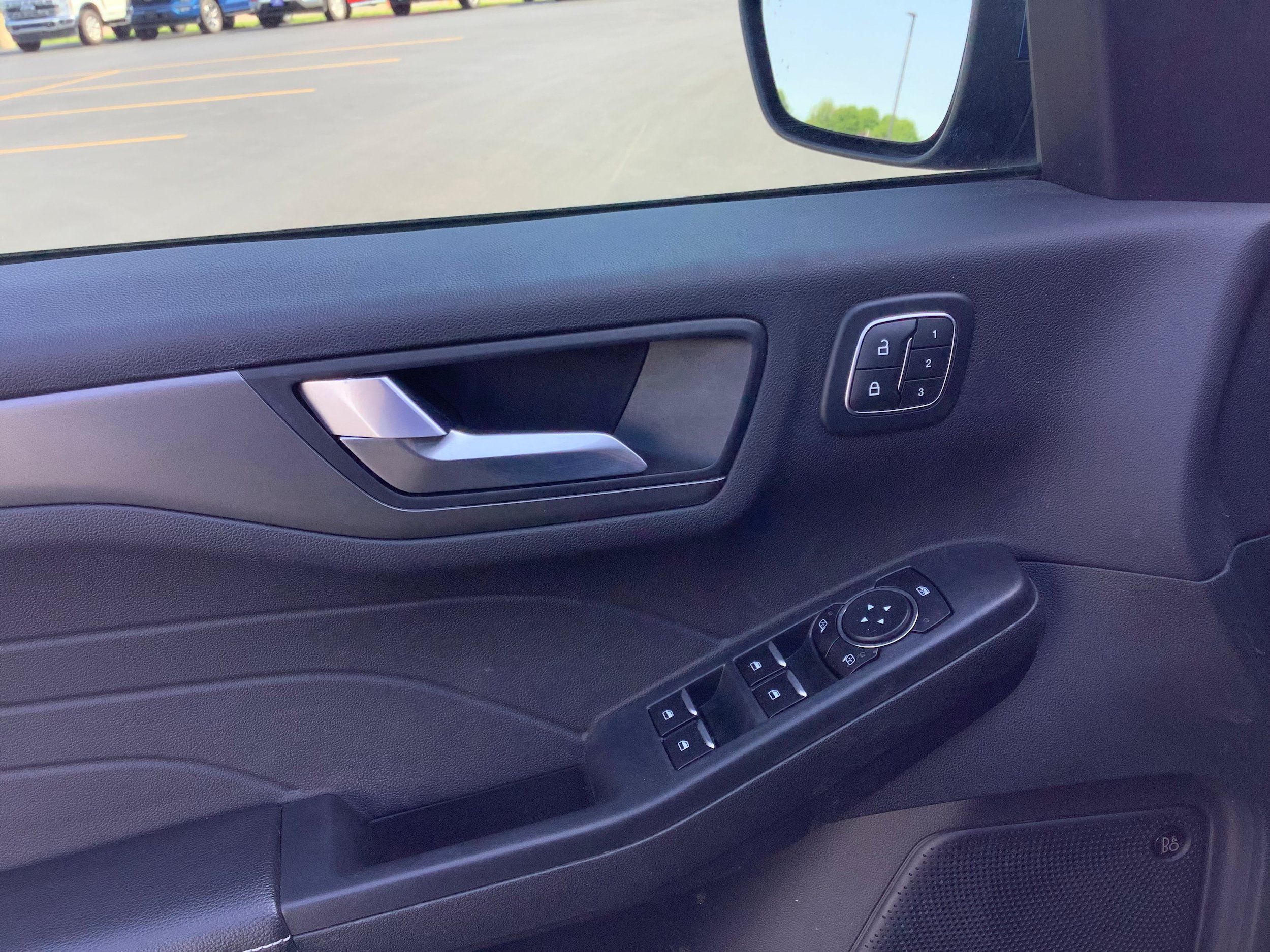 Used 2023 Ford Escape Active w/ Tech Pack #2 AWD/4WD image 6