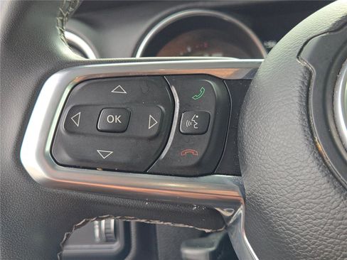 Used 2023 Jeep Wrangler Sahara image 31