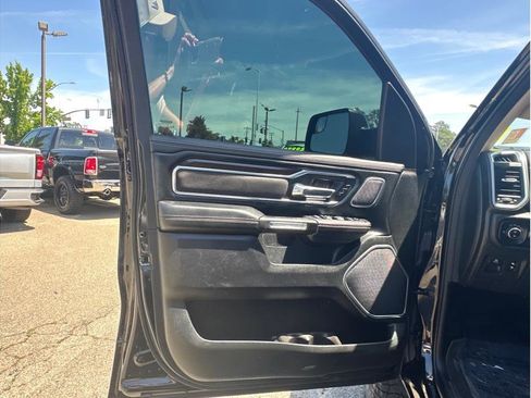 Used 2021 RAM 1500 Laramie AWD/4WD image 21