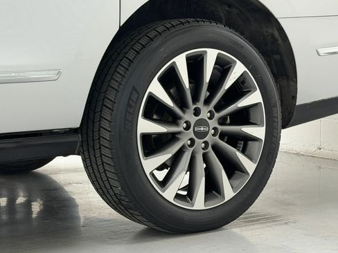 Used 2019 Lincoln Navigator L Select w/ Cargo Package AWD/4WD image 44