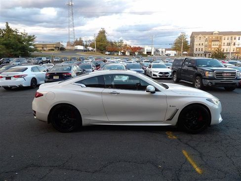 Used 2018 INFINITI Q60 Red Sport 400 w/ Sensory Package 3.0T Sport image 8