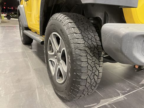 Used 2020 Jeep Wrangler Sport S image 13