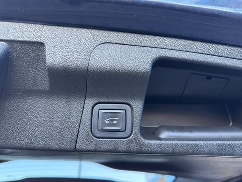 Used 2018 GMC Acadia SLE w/ LPO, Floor Liner Package image 12