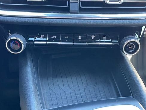 New 2026 Chevrolet Equinox EV LT image 13