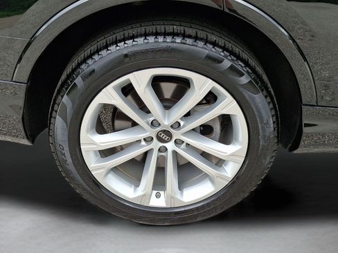 Used 2025 Audi Q7 3.0T Premium Plus w/ Premium Plus Package AWD/4WD image 8
