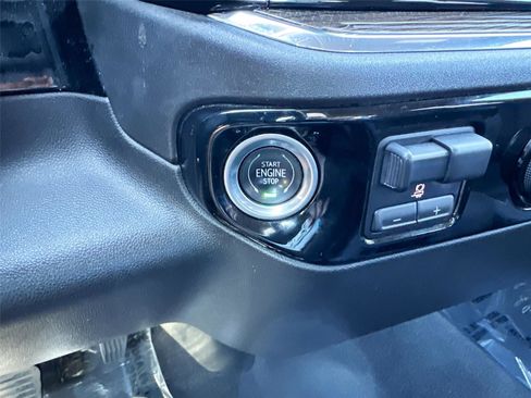 Used 2024 Chevrolet Silverado 2500 LT image 13