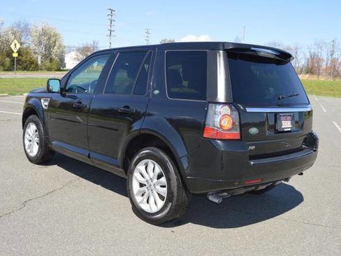 Used 2013 Land Rover LR2 HSE AWD/4WD image 5