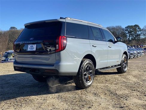 New 2026 Ford Expedition Tremor image 3