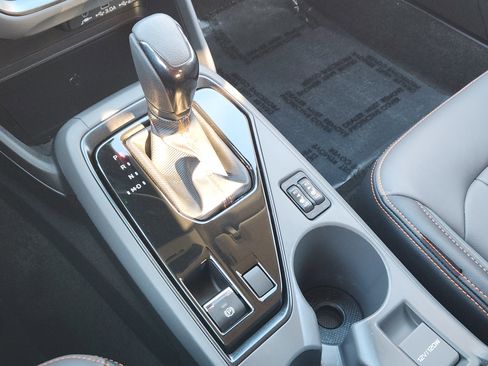 Used 2024 Subaru Crosstrek 2.5i Limited w/ Popular Package #4A image 23