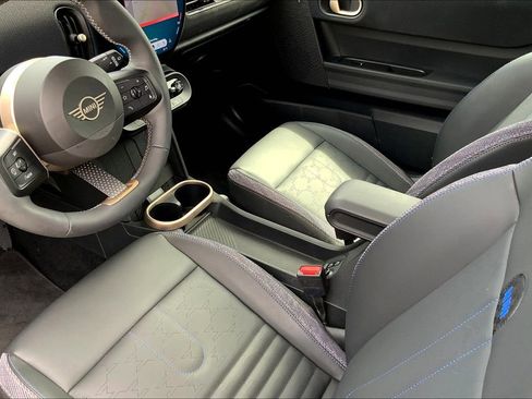 Used 2025 MINI Cooper S FWD image 18