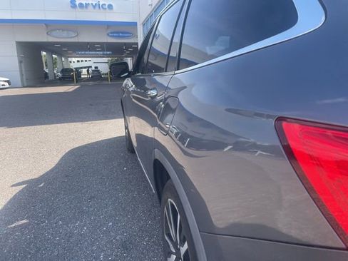 Used 2020 Honda Pilot Touring image 6