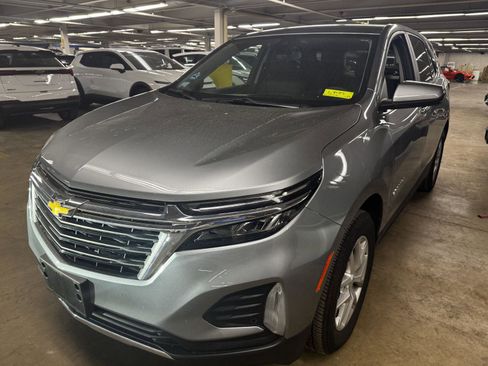 Certified 2024 Chevrolet Equinox LT AWD/4WD image 2