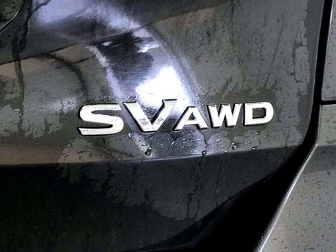 Used 2017 Nissan Rogue SV image 8