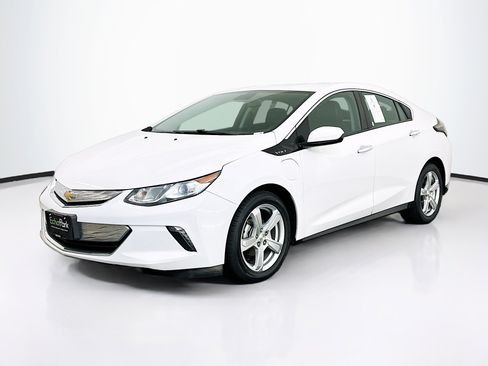 Used 2018 Chevrolet Volt LT w/ Comfort Package FWD image 3