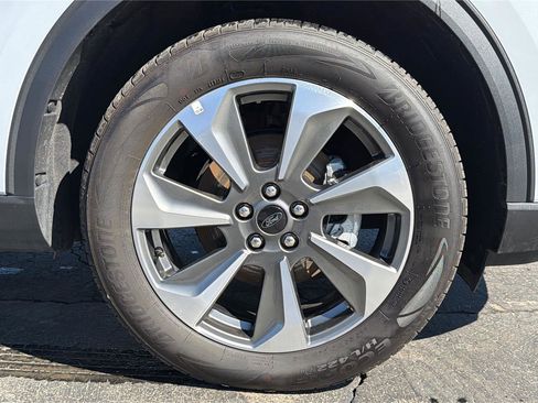 Used 2025 Ford Escape Platinum AWD/4WD image 26