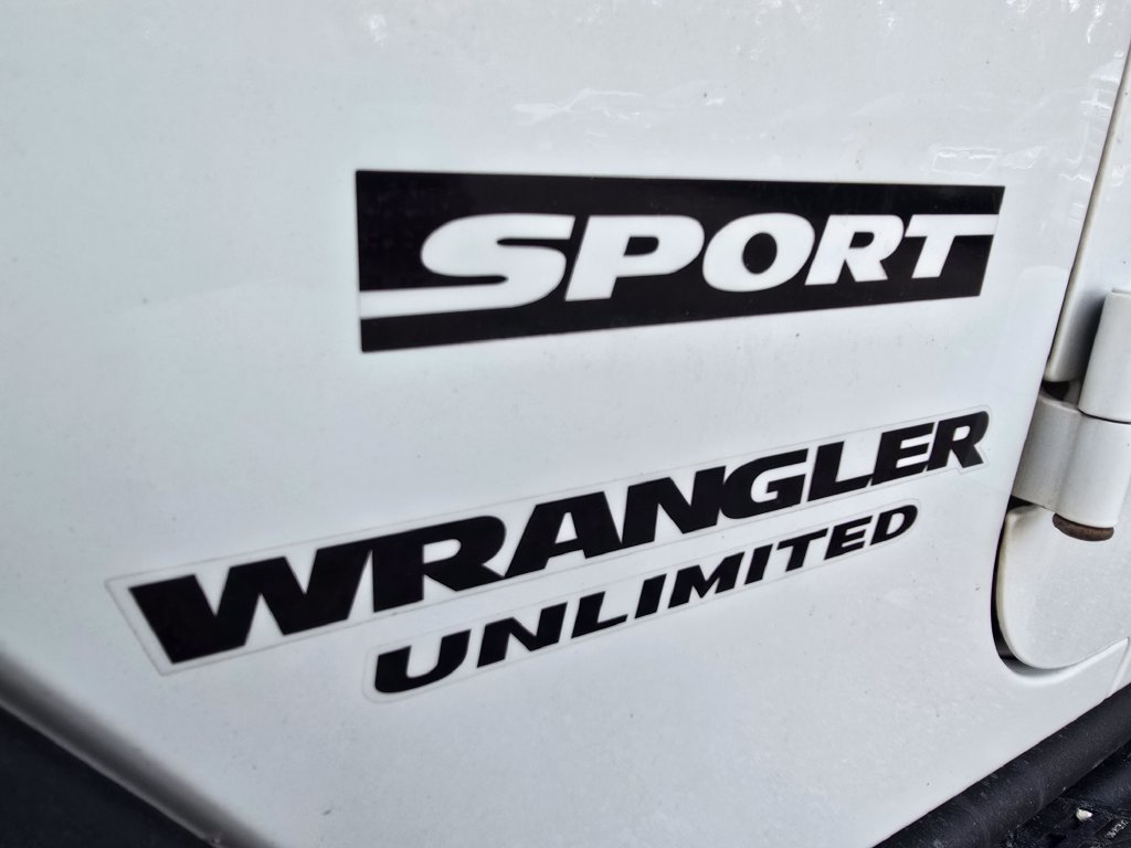 Used 2015 Jeep Wrangler Unlimited Sport w/ Quick Order Package 24S AWD/4WD image 15