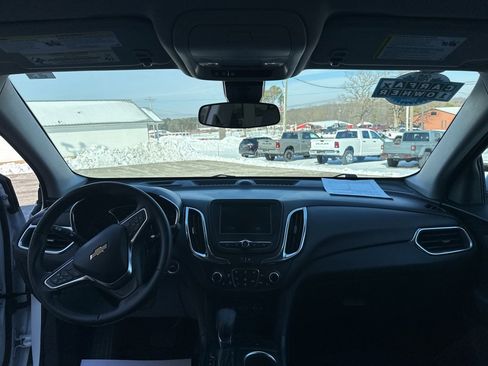 Used 2024 Chevrolet Equinox LT image 9