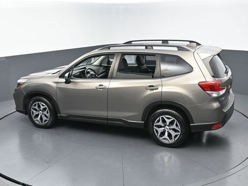 Used 2021 Subaru Forester Premium AWD/4WD image 43