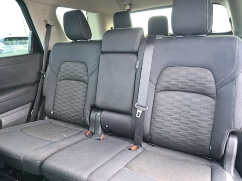 Used 2023 Nissan Pathfinder SV image 26