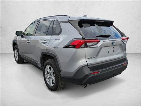 Used 2019 Toyota RAV4 LE image 8