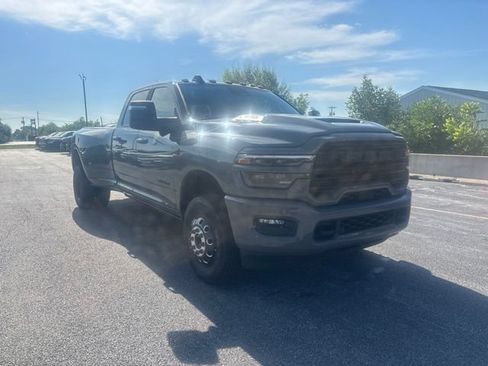 Used 2026 RAM 3500 Laramie AWD/4WD image 2