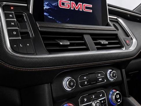 Used 2023 GMC Yukon AT4 AWD/4WD image 44