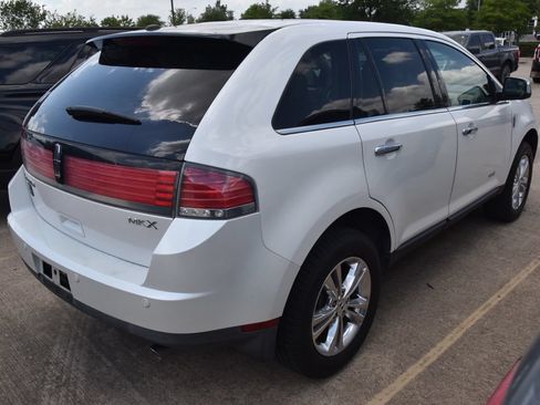 Used 2010 Lincoln MKX 2WD image 6