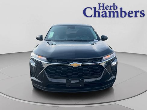 New 2026 Chevrolet Trax LS FWD image 2