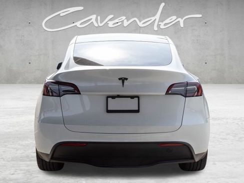 Used 2023 Tesla Model Y Long Range image 6