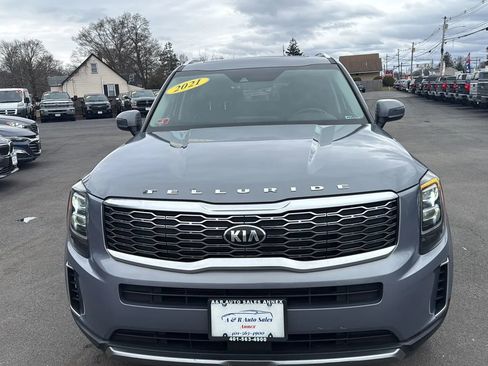 Used 2021 Kia Telluride EX w/ EX Premium Package image 2