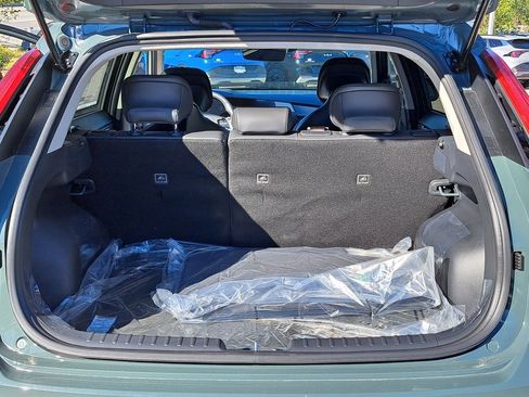 New 2025 Kia Niro EX Touring image 14