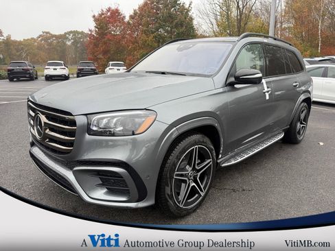 Used 2026 Mercedes-Benz GLS 450 4MATIC image 4