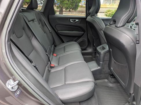 Used 2023 Volvo XC60 T8 Plus AWD/4WD image 15