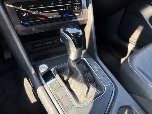 Used 2023 Volkswagen Tiguan SE FWD image 13