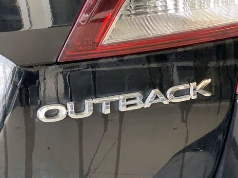 Used 2019 Subaru Outback 2.5i Limited AWD/4WD image 12