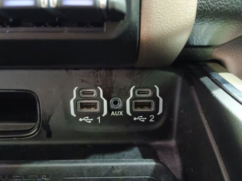 Used 2022 RAM 1500 Laramie AWD/4WD image 21