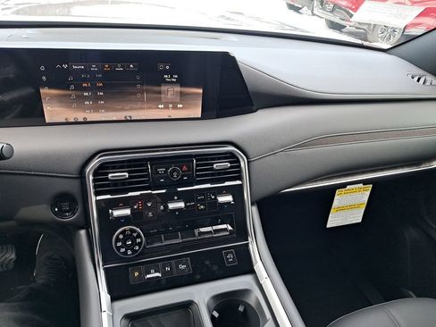 New 2026 Nissan Armada SL w/ Captain's Chari Seat Package AWD/4WD image 20